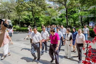 汕头市阳光文化交流中心接待市委常委领导等考察团一行